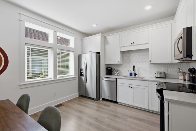 334 Douglas Ave, Nashville, TN 37207