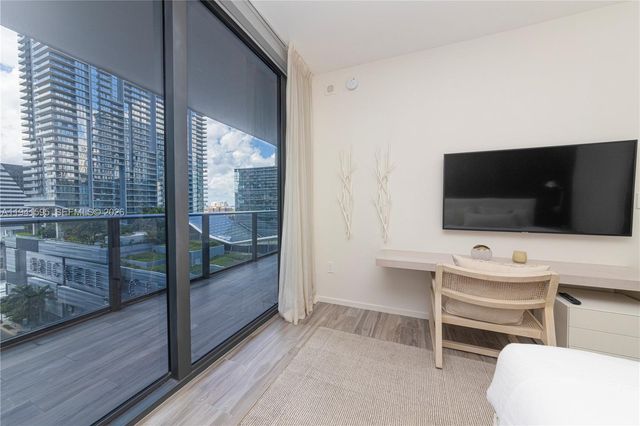 801 S Miami Ave 1209, Miami, FL 33130