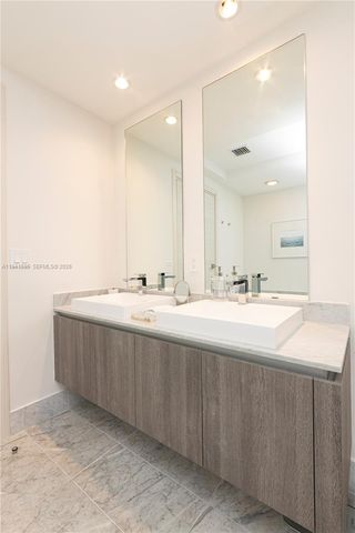 801 S Miami Ave 1209, Miami, FL 33130