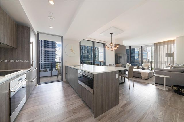 801 S Miami Ave 1209, Miami, FL 33130