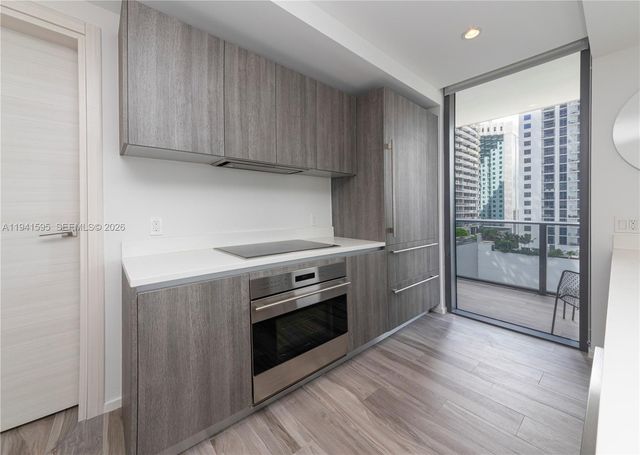 801 S Miami Ave 1209, Miami, FL 33130