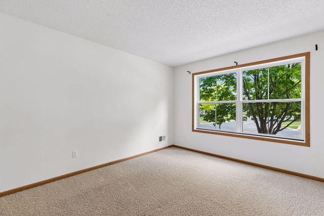 8413 Forestview Lane N 101, Maple Grove, MN 55369