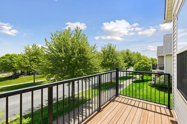 8413 Forestview Lane N 101, Maple Grove, MN 55369