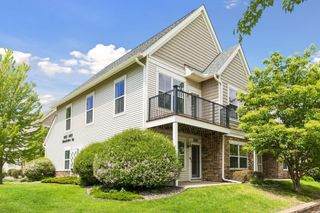 8413 Forestview Lane N 101, Maple Grove, MN 55369