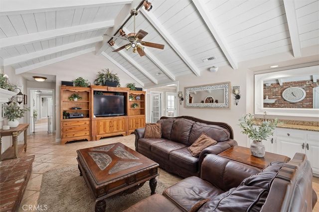 25006 Highspring Avenue, Newhall, CA 91321