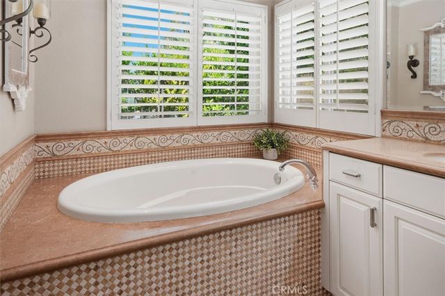 25006 Highspring Avenue, Newhall, CA 91321