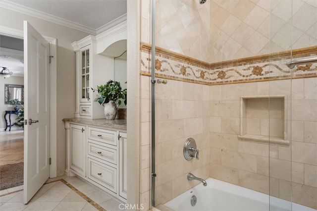 25006 Highspring Avenue, Newhall, CA 91321