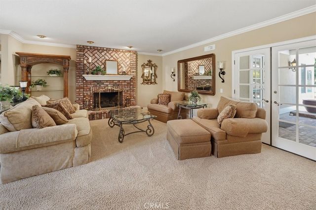 25006 Highspring Avenue, Newhall, CA 91321