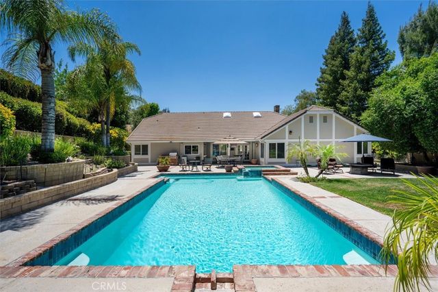 25006 Highspring Avenue, Newhall, CA 91321