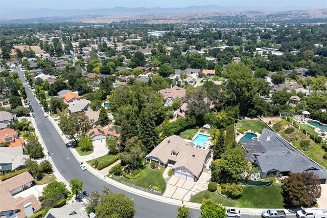 25006 Highspring Avenue, Newhall, CA 91321