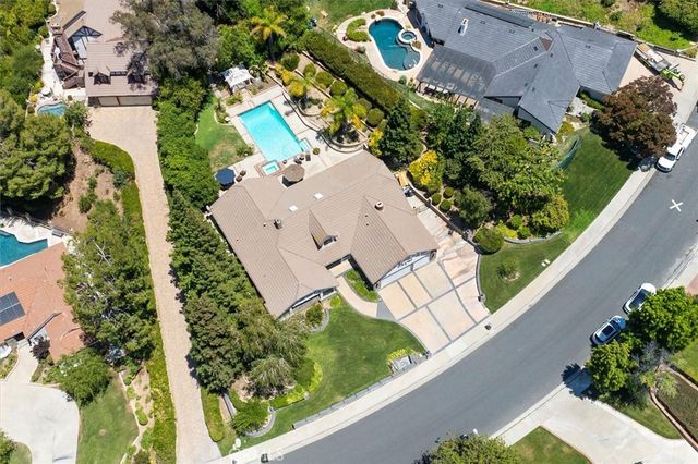 25006 Highspring Avenue, Newhall, CA 91321