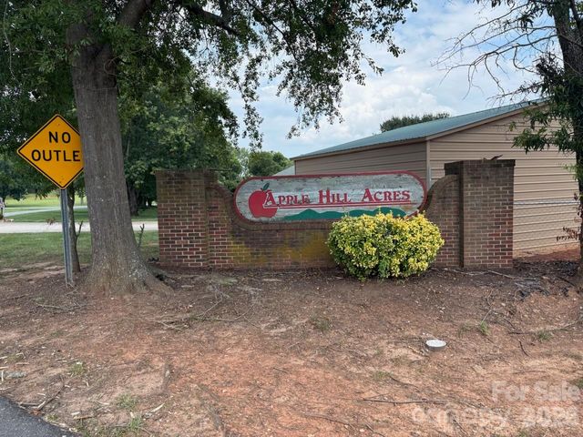 101 APPLE HILL Drive 1, Shelby, NC 28152