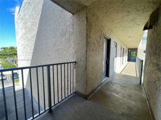 10900 SW 104th St 308, Miami, FL 33176