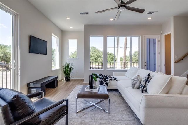 3308 Birmingham Avenue 7, Dallas, TX 75210