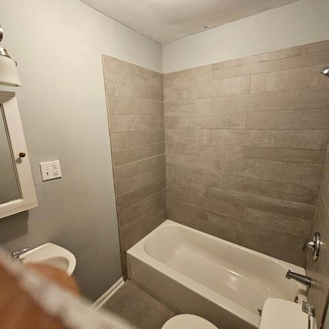 2407 N 4th, Minneapolis, MN 55411