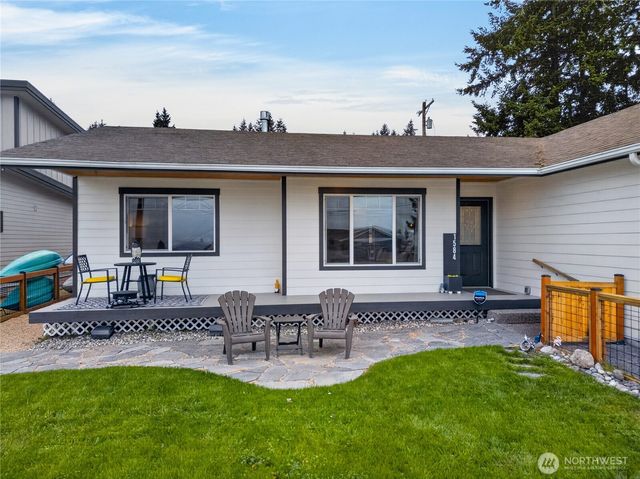 1584 Country Club Drive, Camano Island, WA 98282