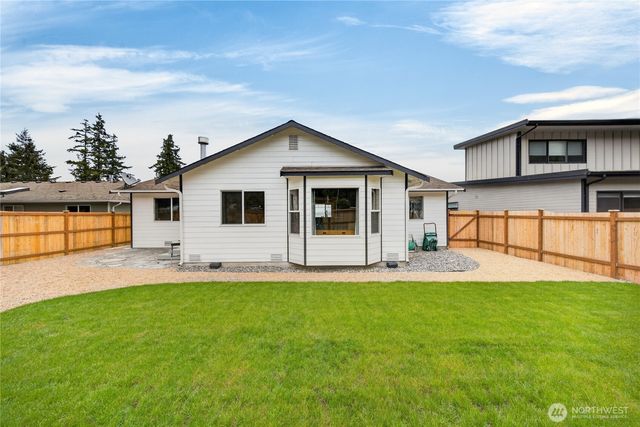 1584 Country Club Drive, Camano Island, WA 98282