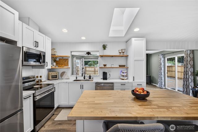 1584 Country Club Drive, Camano Island, WA 98282