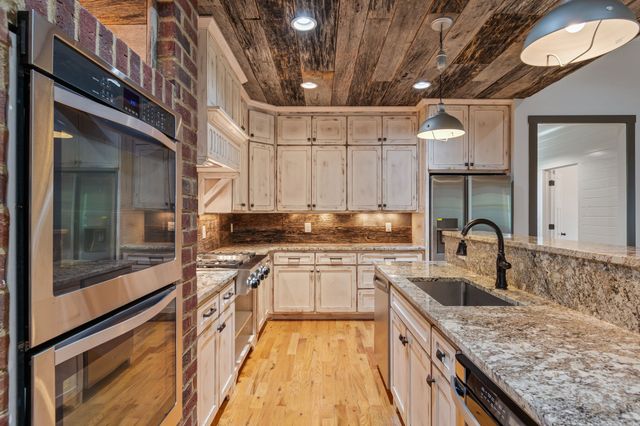 1000 Garner Hall Ln, Franklin, TN 37064
