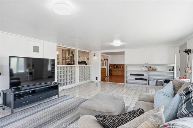 217 N M Street, Lompoc, CA 93436