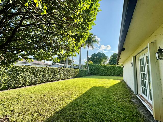 10520 NW 43rd Court, Coral Springs, FL 33065