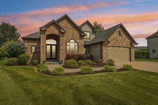 5121 S 111th STREET, Hales Corners, WI 53130