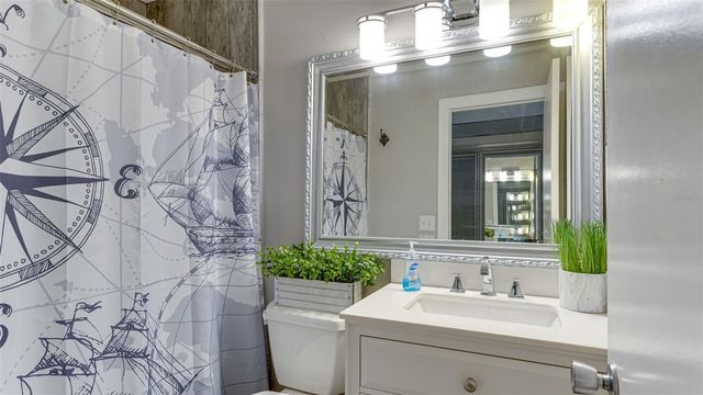 3276 LAKE BAYSHORE DRIVE N O-517, Bradenton, FL 34205