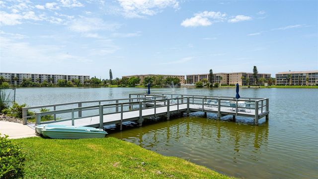 3276 LAKE BAYSHORE DRIVE N O-517, Bradenton, FL 34205