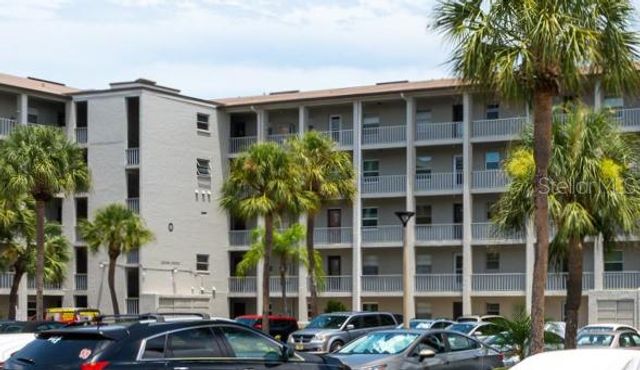 3276 LAKE BAYSHORE DRIVE N O-517, Bradenton, FL 34205