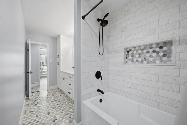 12126 Kimberley Lane, Houston, TX 77024