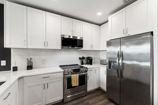 65 Lindsley Ave Apt 410, Nashville, TN 37210