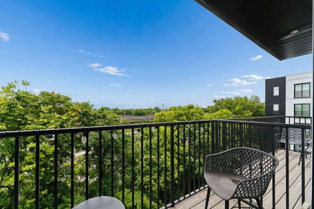 65 Lindsley Ave Apt 410, Nashville, TN 37210