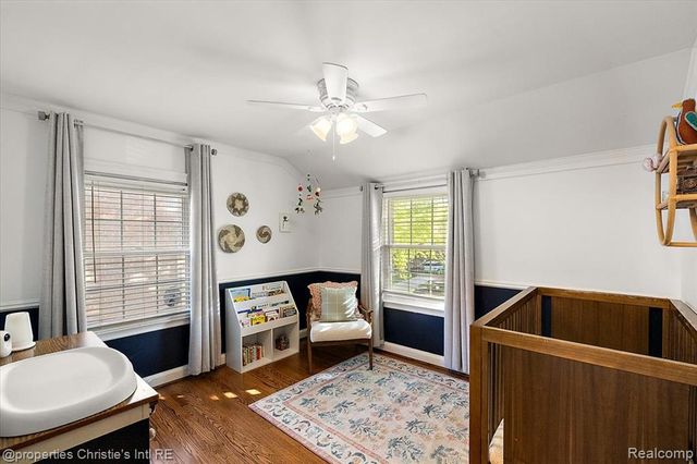 206 Mckinley Avenue, Grosse Pointe Farms, MI 48236