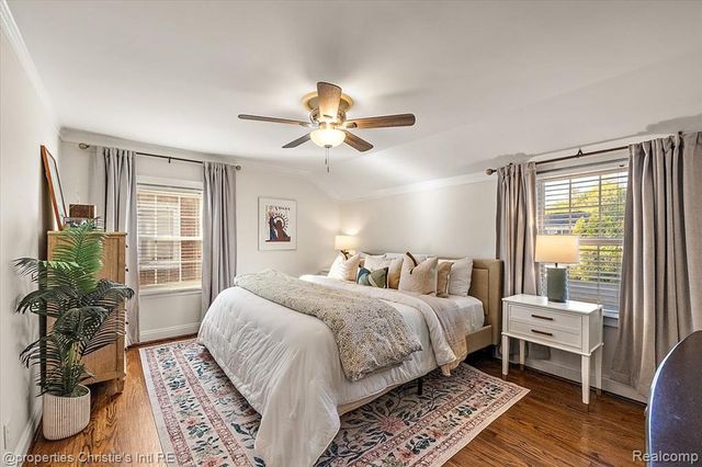 206 Mckinley Avenue, Grosse Pointe Farms, MI 48236