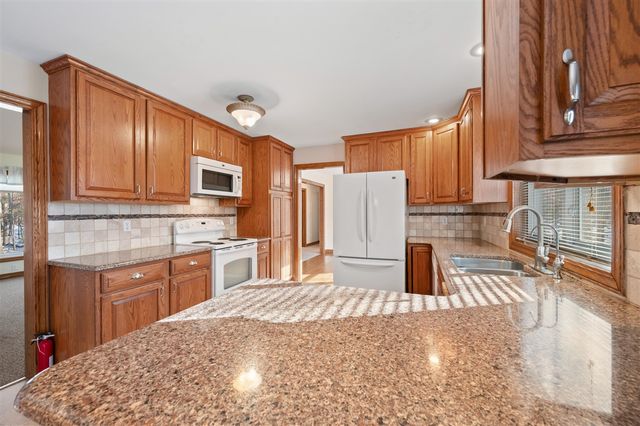 3285 Mineral Springs Trail, Mount Pleasant, MI 48858