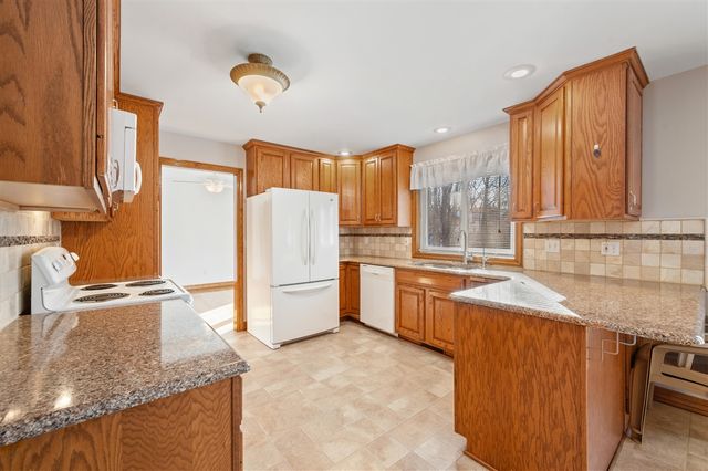 3285 Mineral Springs Trail, Mount Pleasant, MI 48858