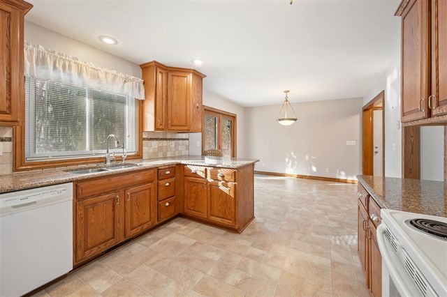 3285 Mineral Springs Trail, Mount Pleasant, MI 48858