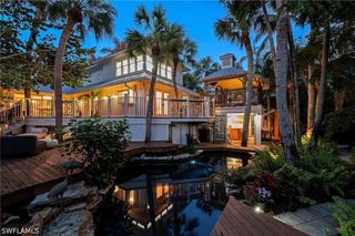 61 12th AVE S, Naples, FL 34102