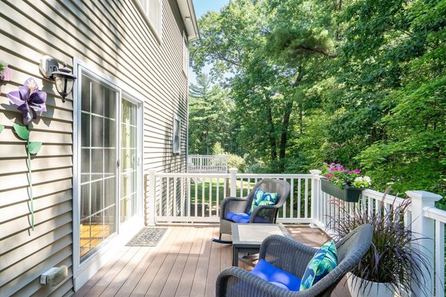 101 Turtle Brook Rd 101, Canton, MA 02021