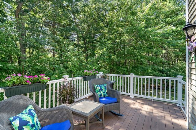 101 Turtle Brook Rd 101, Canton, MA 02021