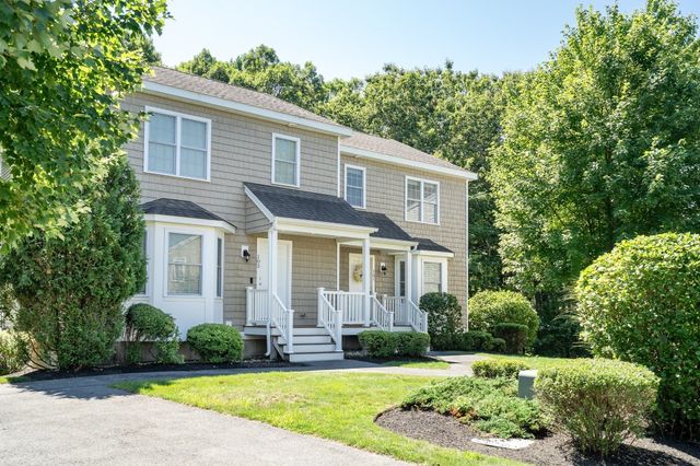 101 Turtle Brook Rd 101, Canton, MA 02021