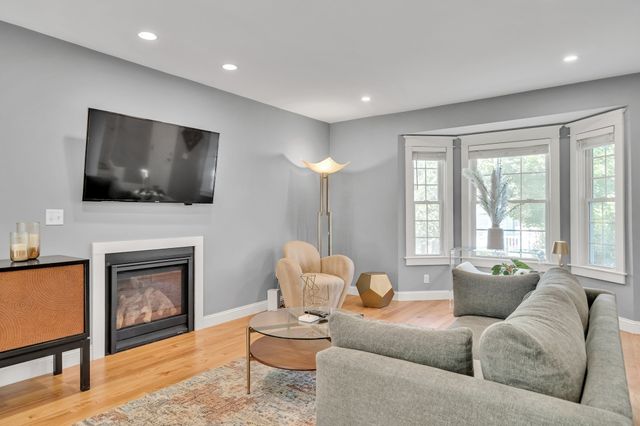 101 Turtle Brook Rd 101, Canton, MA 02021