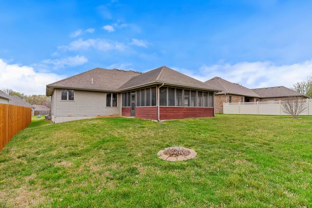 3815 N Mill Ridge Avenue, Springfield, MO 65803