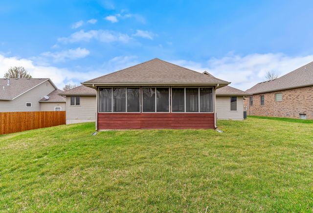 3815 N Mill Ridge Avenue, Springfield, MO 65803