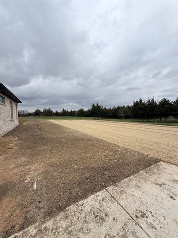 325 Soto Drive, Celeste, TX 75423