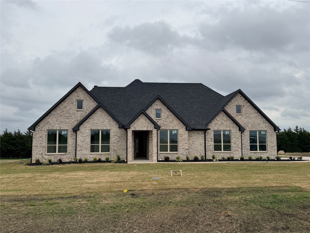 325 Soto Drive, Celeste, TX 75423