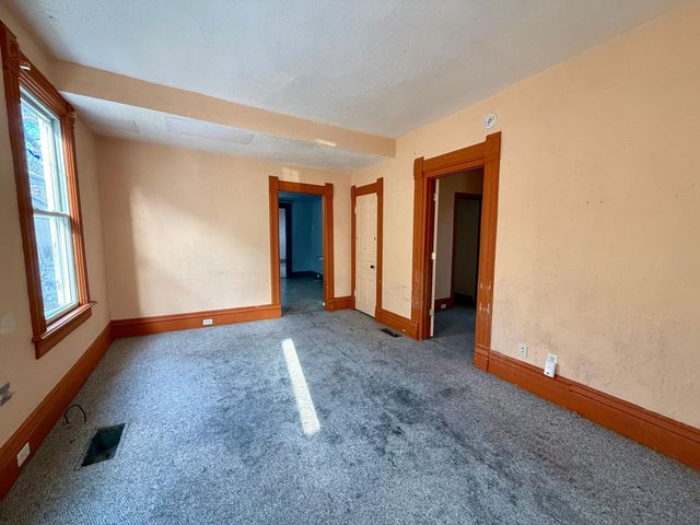 706 E 4th Street, Winona, MN 55987