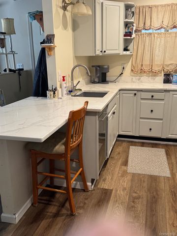 411 Fox Run Lane, Carmel, NY 10512