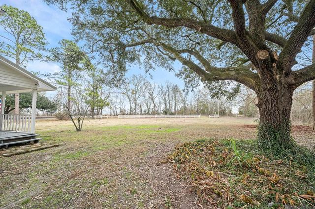 3143 Ourso Rd, Donaldsonville, LA 70346