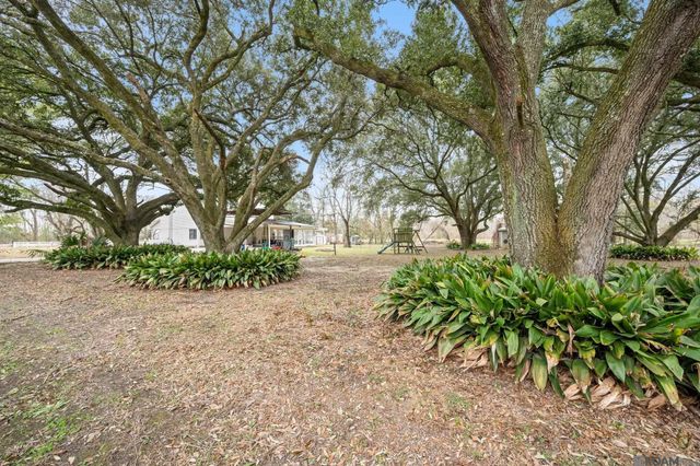 3143 Ourso Rd, Donaldsonville, LA 70346